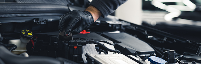 Vista BMW Coconut Creek auto mechanic worknig on a BMW