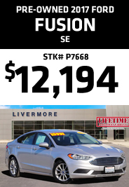 Pre-Owned 2017 Ford Fusion SE 