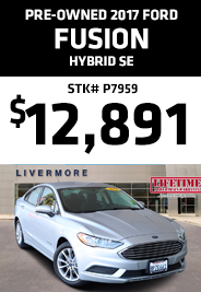 Pre-Owned 2017 Ford Fusion Hybrid SE