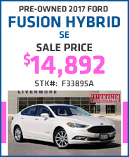 Pre-Owned 2017 Ford Fusion Hybrid SE  