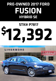 Pre-Owned 2017 Ford Fusion Hybrid SE