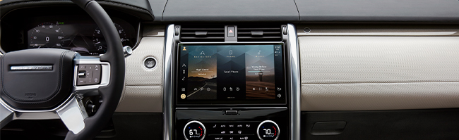 2023 Land Rover Discovery view of the dashboard