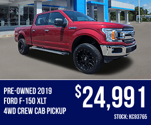 Pre-Owned 2019  Ford F-150 XLT 4WD Crew Cab pickup