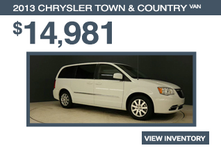 2013 Chrysler Town & Country Van