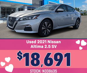 Pre-Owned 2021 Nissan