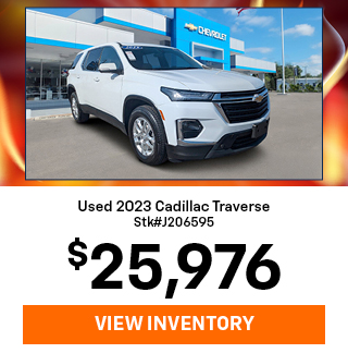 PRE-OWNED 2023 chevrolet traverse