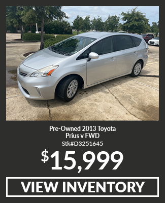 Pre-Owned 2013 Toyota Prius v FWD