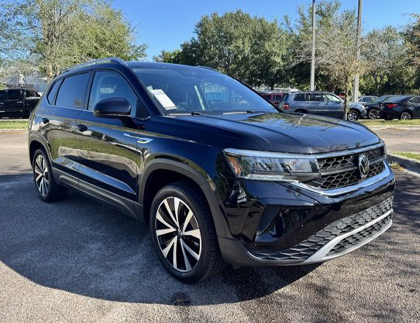 Certified Pre-Owned 2024 Volkswagen Taos image